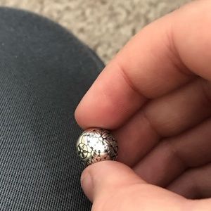 SS etched flower circle pandora clip